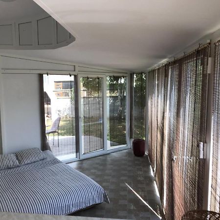 Chiro'S Apartment Нэводари Экстерьер фото