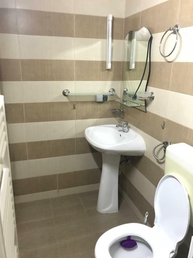 Chiro'S Apartment Нэводари Экстерьер фото